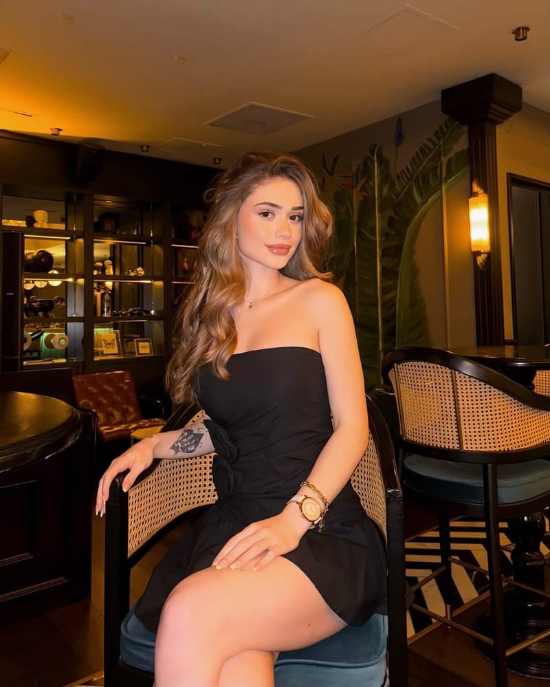 Aslı V.