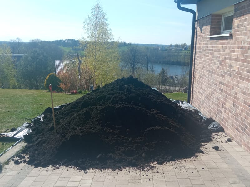 Kompost z zielonych części roślin dedykowany do warzyw z dostawą 