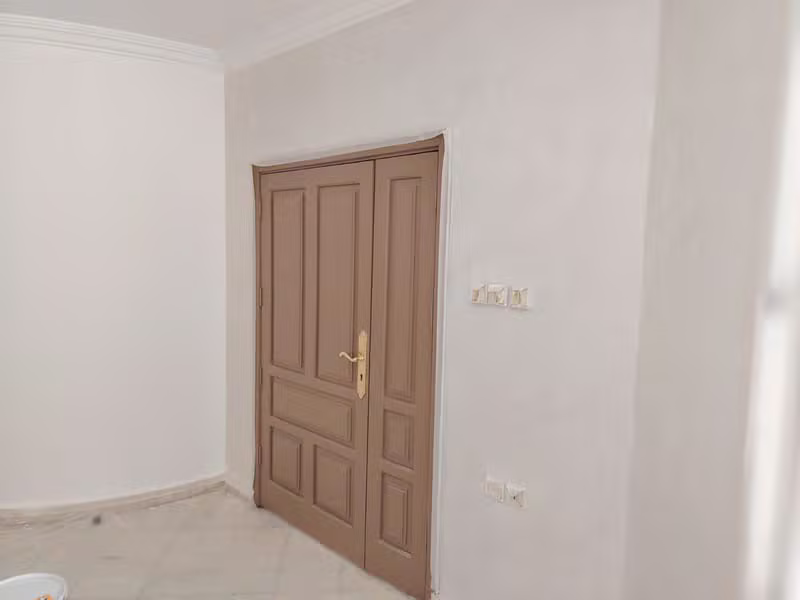 دهان وتجديد الأبواب