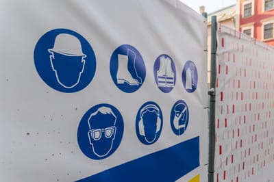 Top 10 kryteriów wyboru obuwia ochronnego do różnych branż