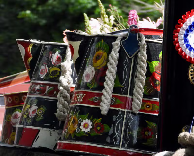 Painted traditional narrowboat detail