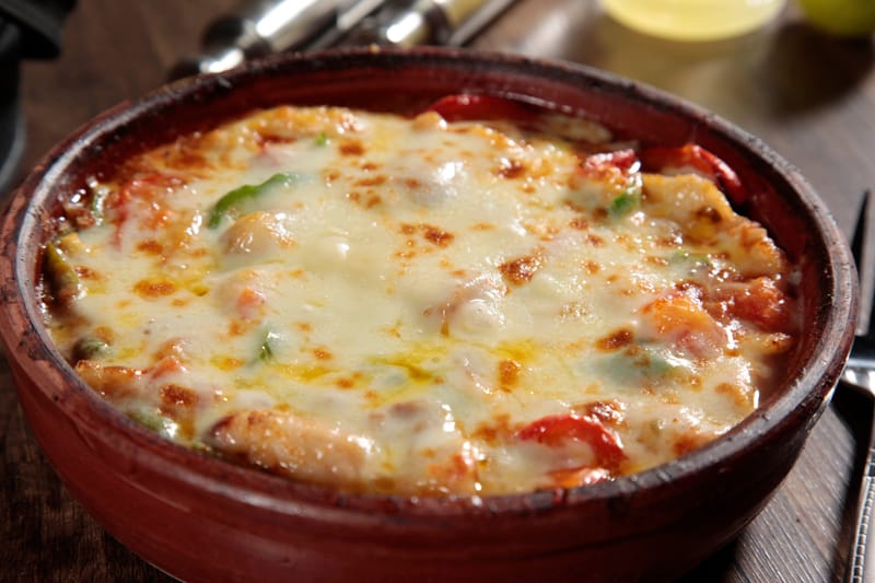 طاجن دجاج بالجبنه