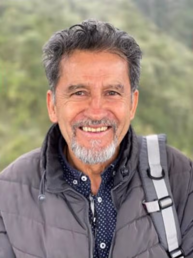 Dr. Eugenio Bayancela O.