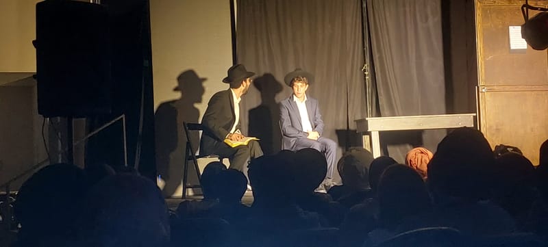 תמונה מתוך דלת פתוחה