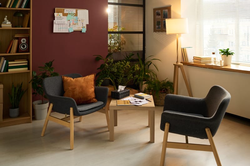 Ambiente de terapia calmo e minimalista