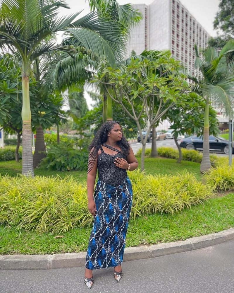 Look 01: The Obsidian Gown