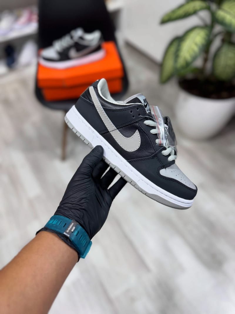 NIKE 404