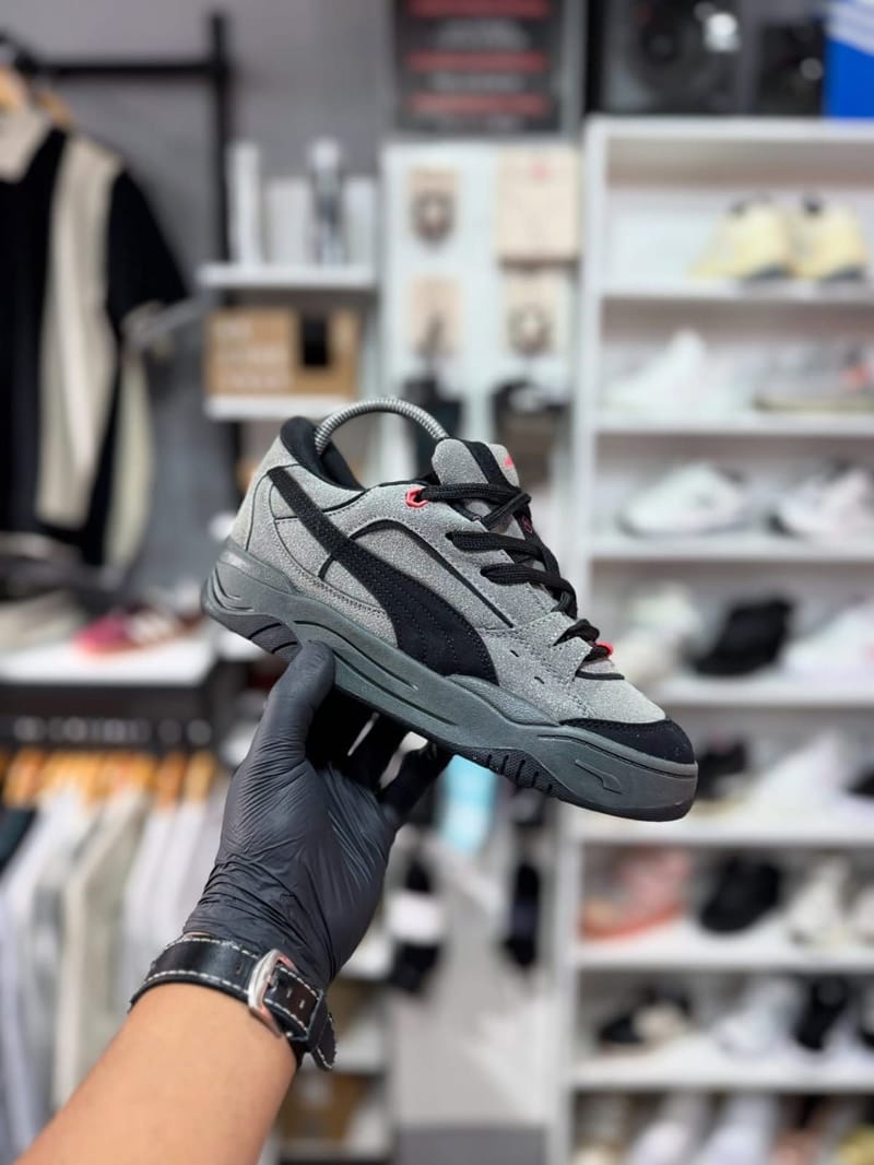 PUMA 697