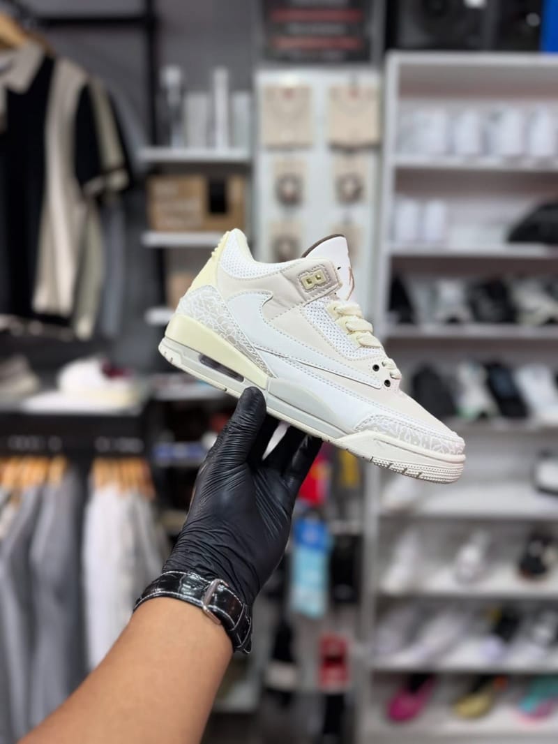 NIKE 11