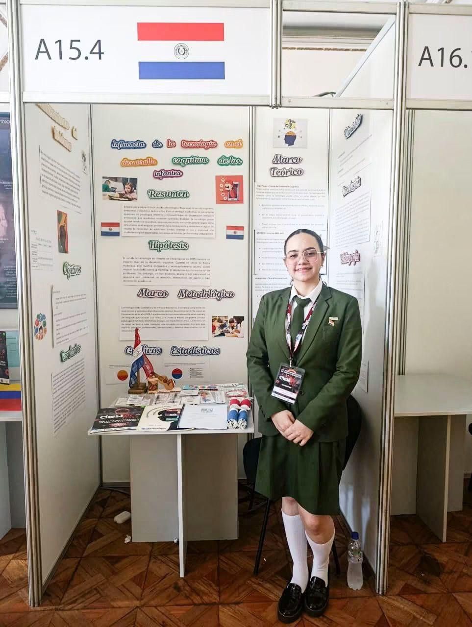 De un problema familiar a un escenario en Madrid: la historia de la joven itapuense que investiga el impacto de la tecnología en el habla infantil