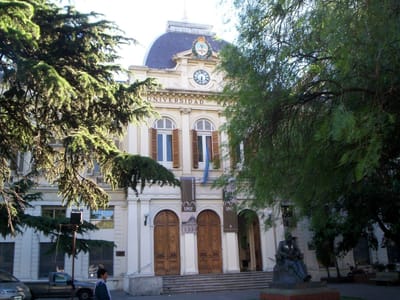 Colegios de la UNLP: fechas, requisitos y sorteo para el ingreso 2027