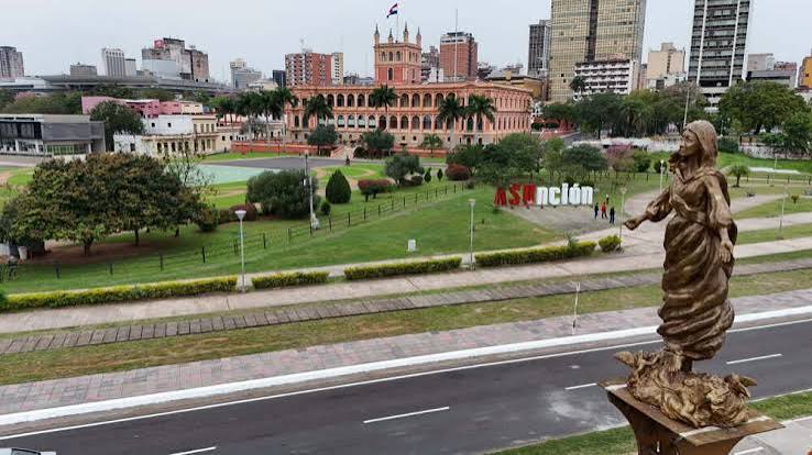 Nuevo monumento a la Virgen de la Asunción en la Costanera.