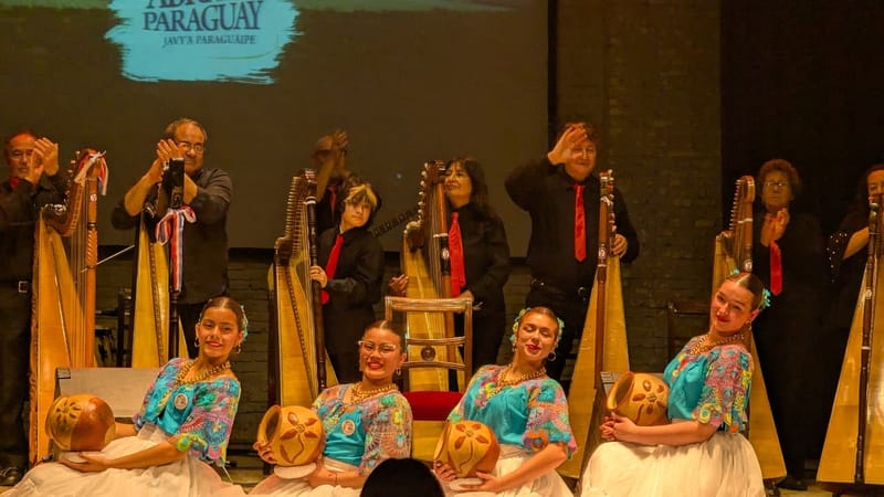 La segunda gira cultural paraguaya llegó a Azul con arpas, danzas y guaranias