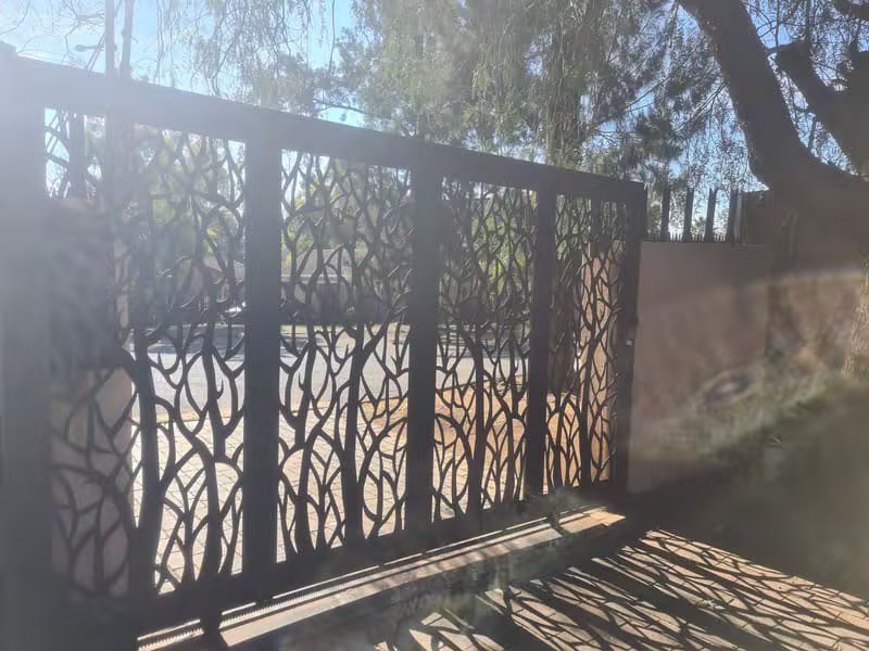 Interchangeable Themed Gate Panels