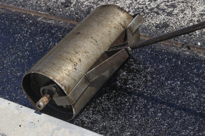 Choosing the Right Asphalt Professional for Your Paving Needs
