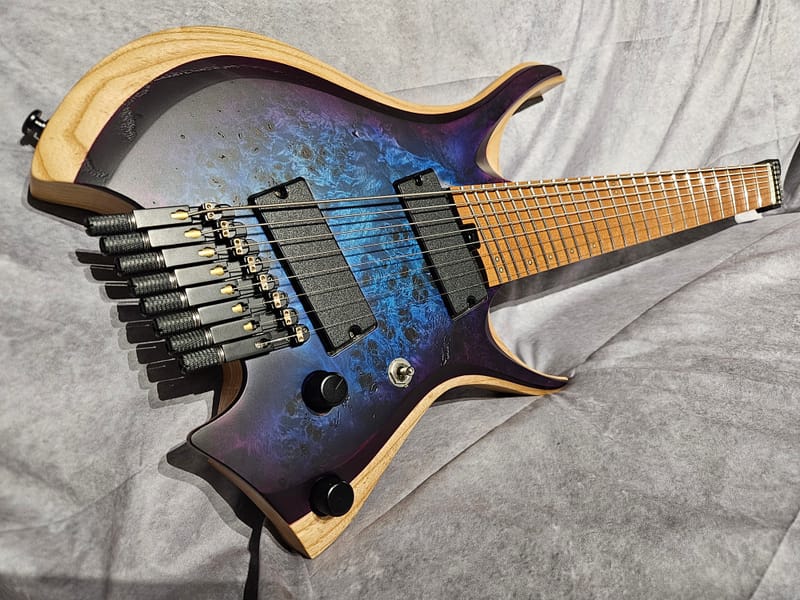 Détail 9 de NK Guitars 8 cordes