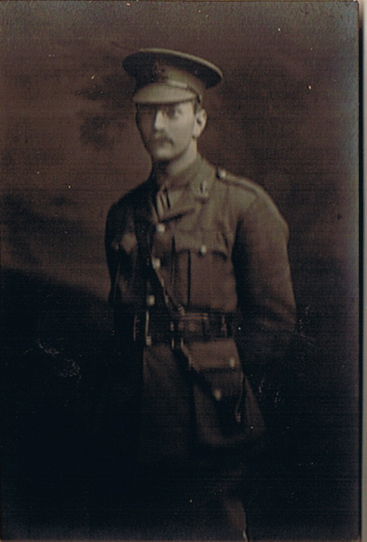 PAIN, Kenneth Wellesley. Private. 225 then 1587. KEH. In the uniform of the Royal Field Artillery (Courtesy of Martyn Hood, grandson).