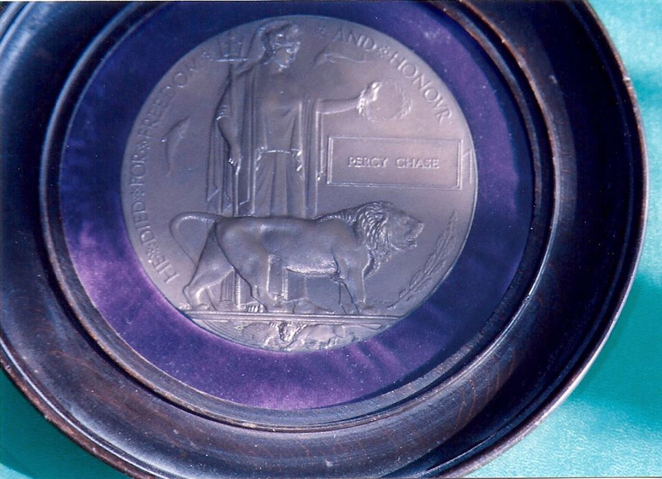 CHASE, Percy. Private. 1894. KEH. KIA at defence of Vieille Chapelle 9/04/1918. Framed death plaque. Photograph courtesy of Mary Felgate (great niece).