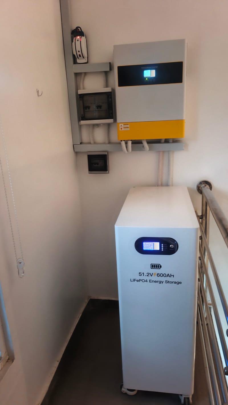 ☀️ 30kWh LITHIUM-ION + 11kW HYBRID SOLAR SYSTEMCompleted! 🌞 - Copy