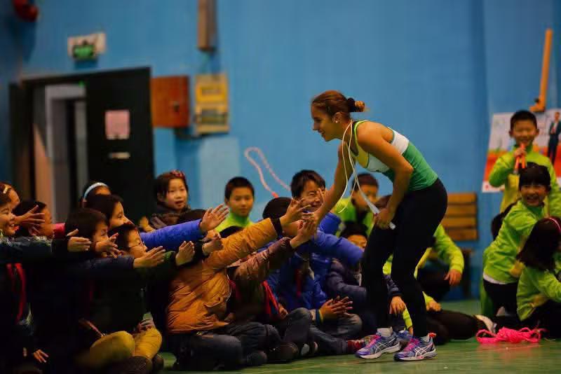 Vivien Vajda interacting with students