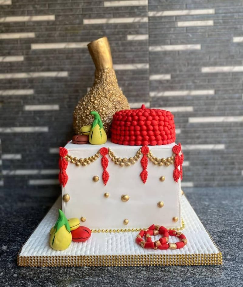 Traditional Design Cake