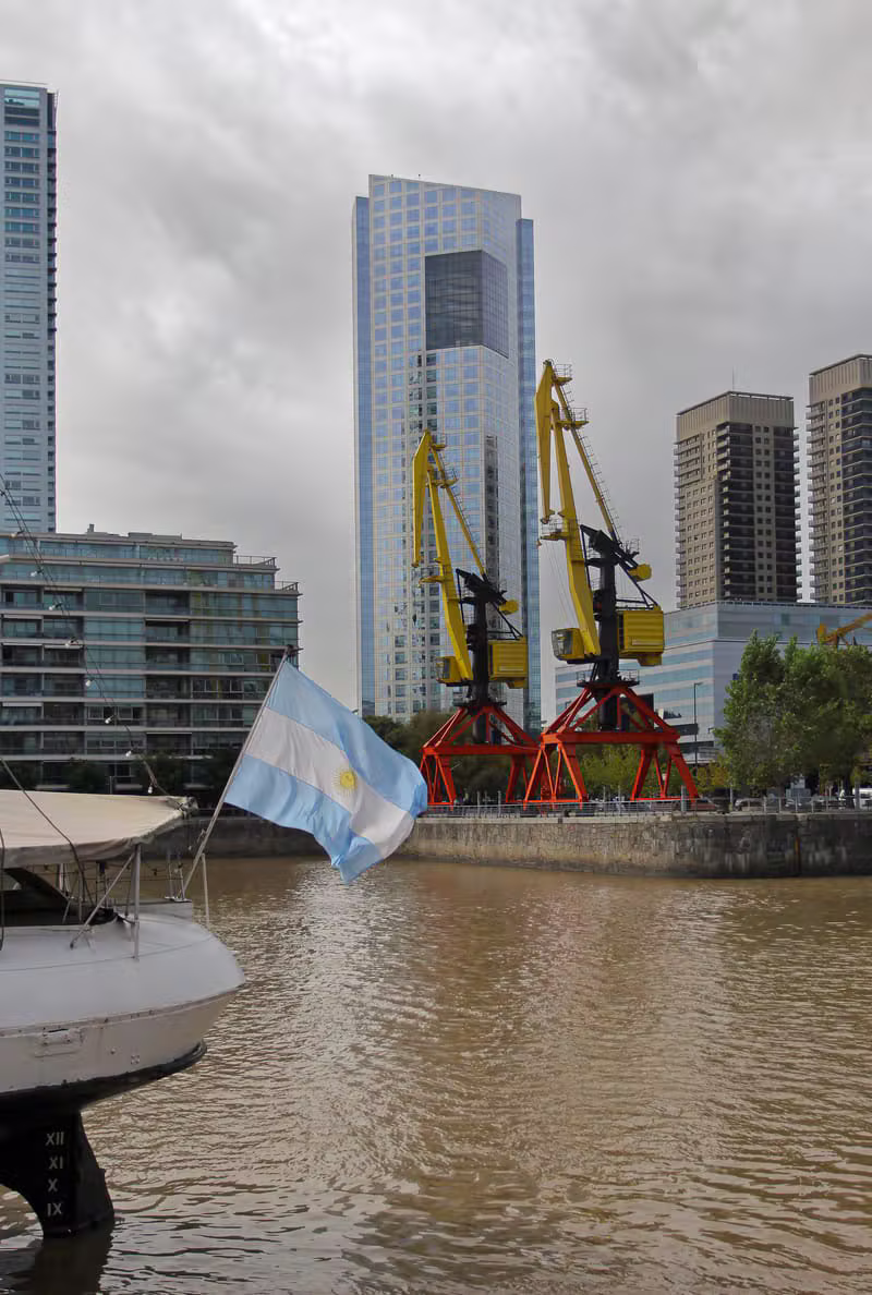 Puerto y mar Argentino