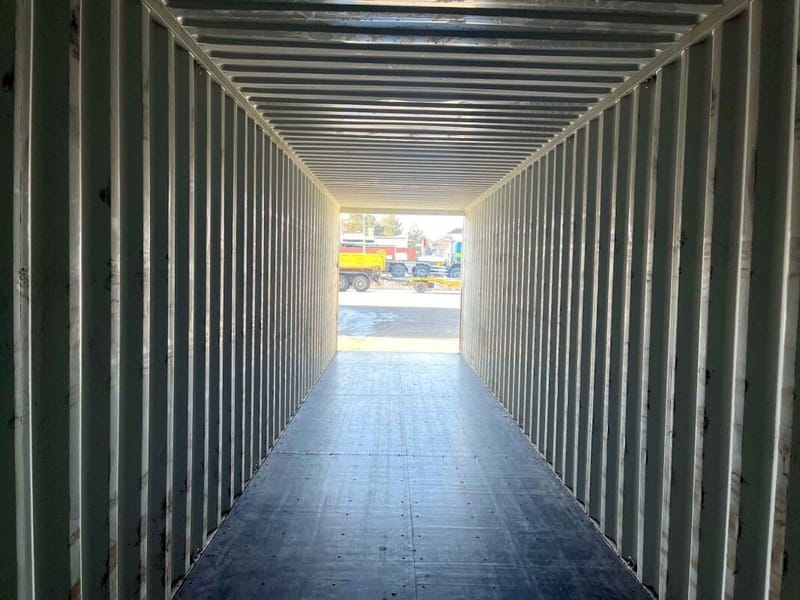 Contenedor marítimo 40' High Cube One Trip – RAL 1014 detalle 5