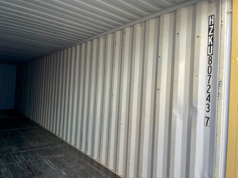 Contenedor 40' High Cube – RAL 1015 detalle 12