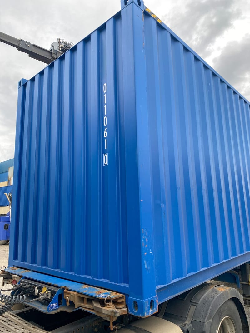 Contenedor marítimo 40' High Cube IICL5 – RAL 5010 detalle 2