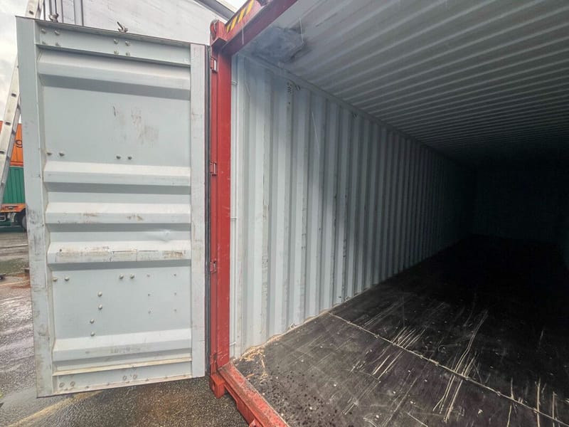 Contenedor marítimo 40' High Cube IICL5 – Ideal para casa móvil – RAL 8004 detalle 11