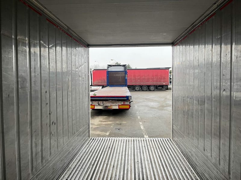 Contenedor marítimo usado 20' High Cube aislado – Cargo Worthy (CW) detalle 8