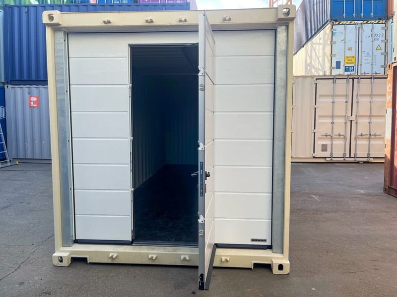 Contenedor marítimo 20' IICL 6 con puerta seccional y ventana detalle 6