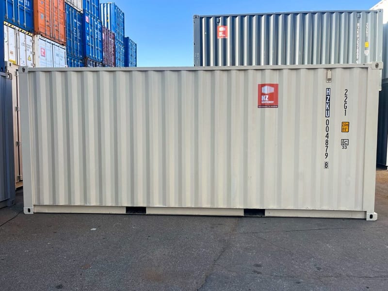 Contenedor marítimo 20' IICL 6 con puerta seccional y ventana detalle 12