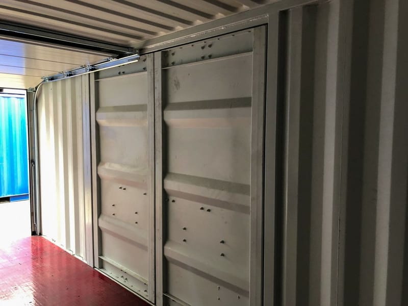 Contenedor marítimo 20' con puerta Hörmann y apertura lateral detalle 13