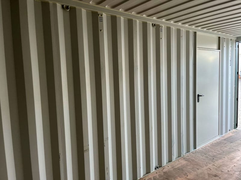 Contenedor de almacenamiento 20' IICL 6 con puerta de entrada – RAL 6007 detalle 6