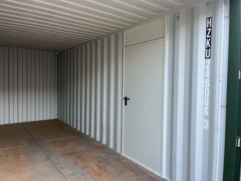 Contenedor de almacenamiento 20' IICL 6 con puerta de entrada – RAL 6007 detalle 7