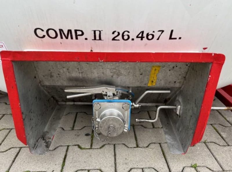 Contenedor cisterna de 20 pies usado – Para almacenamiento y transporte de líquidos detalle 5