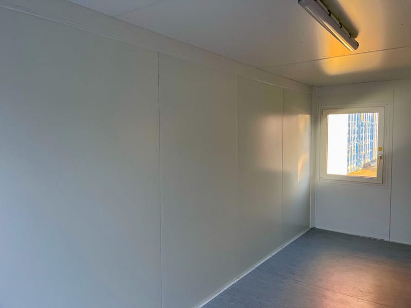 Espacios de almacenamiento y módulos para obra detalle 7