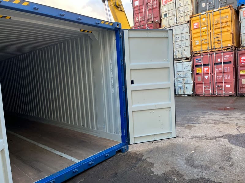 Contenedor marítimo 45' High Cube Pallet Wide – RAL 5010 detalle 9