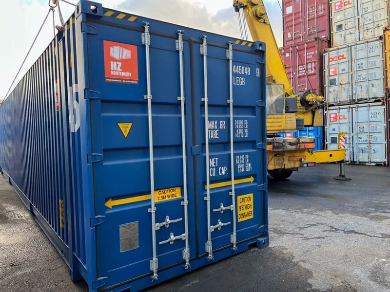 Contenedor marítimo 45' High Cube Pallet Wide – RAL 5010 detalle 4