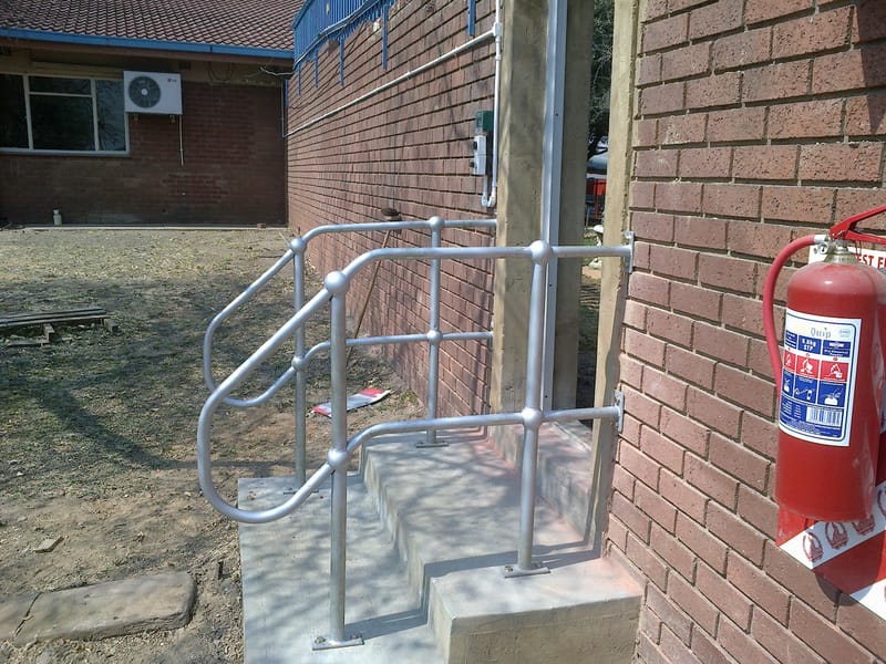 Lonmin Handrails - Photo 6