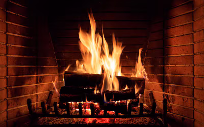 Feu de cheminée chaleureux