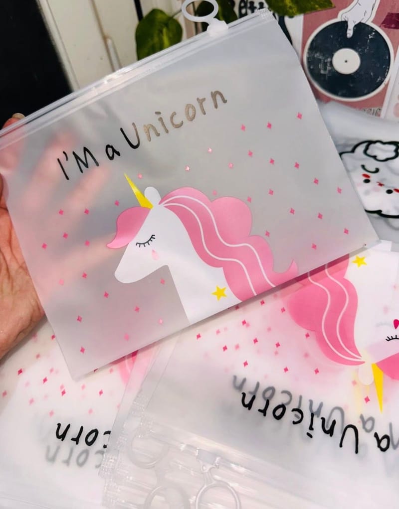 Makeup bag