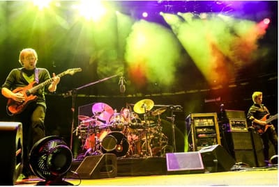 Shabi on the Rocks 333  מהדורת גיבורי גיטרה