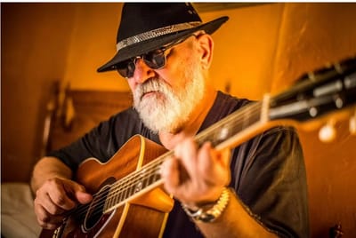 Shabi on the Rocks 340  בלוז לימי לחימה