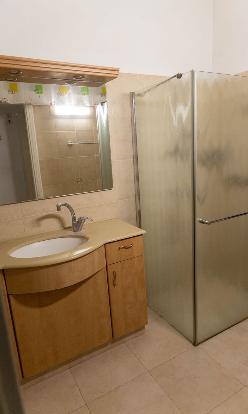 למכירה: 2.5 חדרים ברחוב התשעים ושלוש פתח תקווה