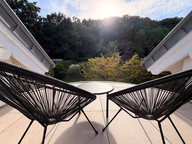 Wunderschöner Ausblick vom Balkon ins Grüne