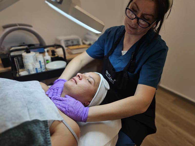 Trat. Cosmetice și corporale 
