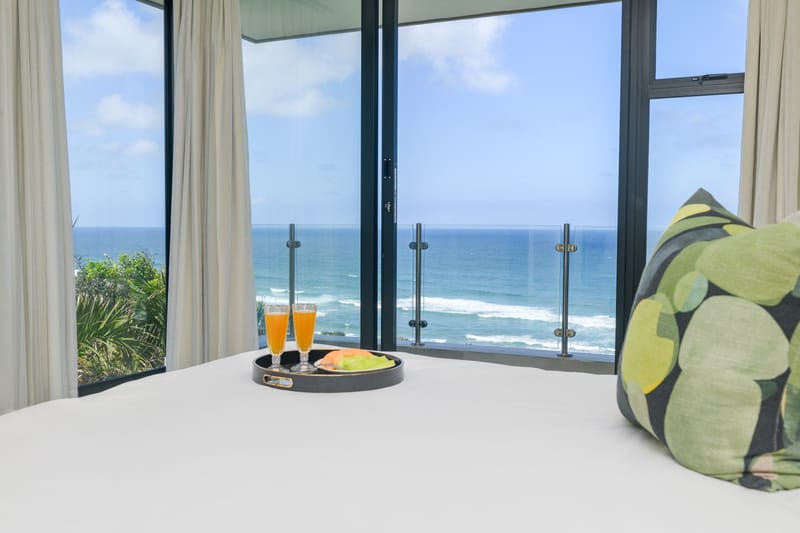 4 Luxury Bedrooms