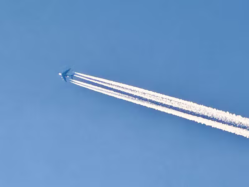 طائرة الاماراتية